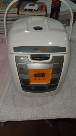 Olla Eléctrica Newcook