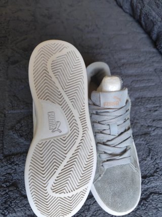 Zapatillas Puma grises cómodas
