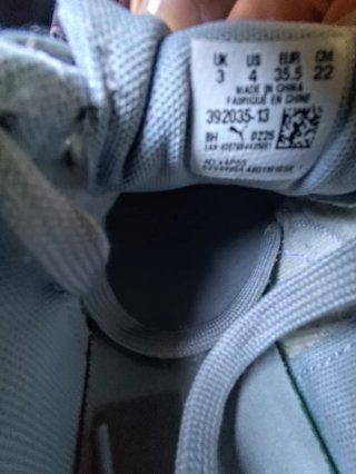 Zapatillas Puma grises cómodas