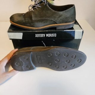 Zapatillas Antonio Morato ante verde