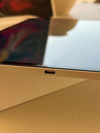 iPad Pro 12.9 3ª Gen 64GB Argento A1876 + Tastiera
