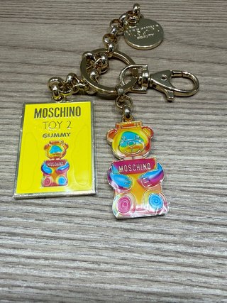 Moschino Toy 2 Gummy Bear Llavero