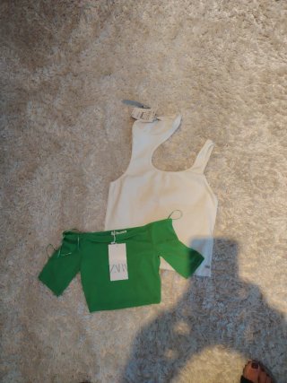 2 Tops Zara y Pull&Bear 4 e cada