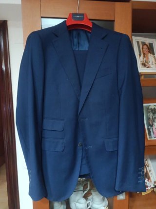 Traje de hombre azul