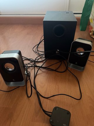 Altavoces Logitech 2.1 PC