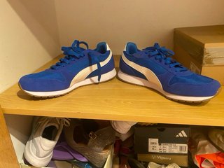 Zapatillas Puma Azules y Blancas