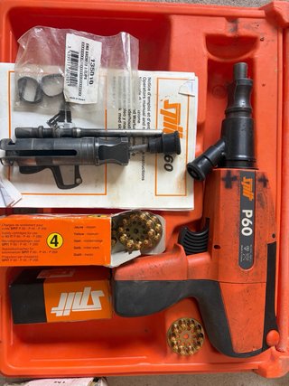 Pistola clavadora Svit P60 + Accesorios