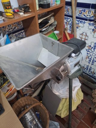 Minialmazara o prensa de aceitunas