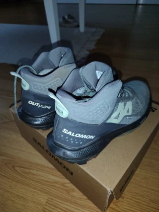 Botas Salomon Outpulse Mid GTX W