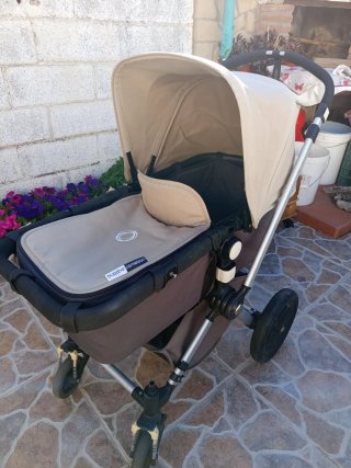 Bugaboo Camaleon con 3 capotas y sombrilla