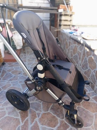 Bugaboo Camaleon con 3 capotas y sombrilla