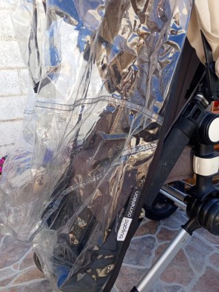 Bugaboo Camaleon con 3 capotas y sombrilla
