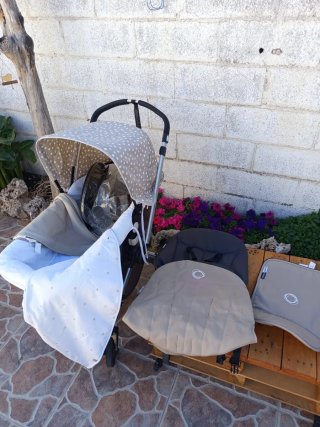 Bugaboo Camaleon con 3 capotas y sombrilla