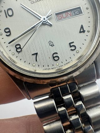 Reloj Citizen Quartz Vintage - Esfera Texturizada