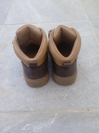Botín niño Camel Talla 26 y talla 27  Para gemelos