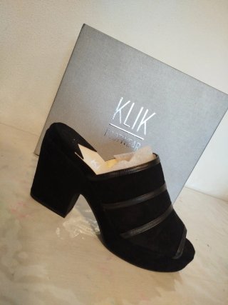 KLIK Zapatos de tacón negros de piel