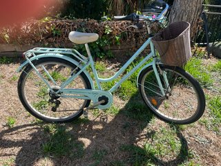 Bicicleta urbana color menta