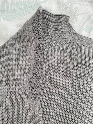 Jersey de punto gris Sfera con detalles de encaje