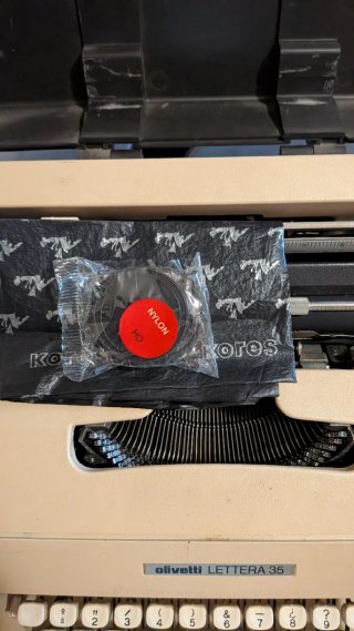 Máquina de escribir Olivetti Lettera 35