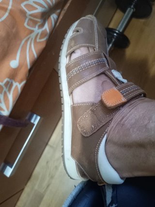 Sandalias niño marrones,usadas muy poco, piel