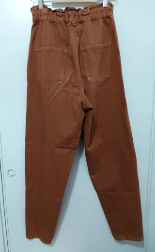 Ropa Pantalones marrones con cintura elástica