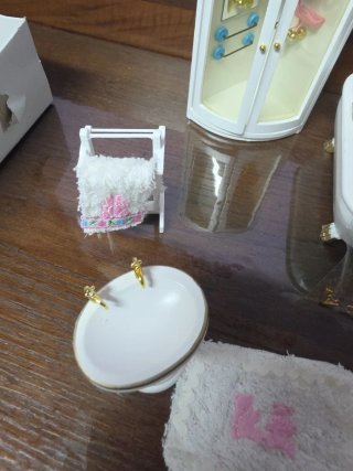 Baño de casita de muñecas
