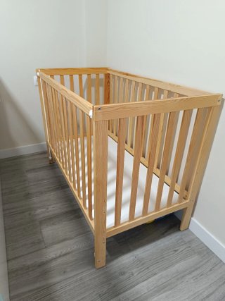 Cuna de madera 120x60 abatible