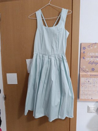 Vestido azul cielo para celebraciones
