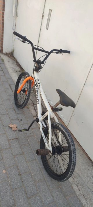 Bicicleta BMX TOPBIKE blanca