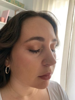 MAQUILLAJE Y PELUQUERÍA A DOMICILIO
