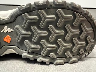 Zapatillas trekking y aletas T36