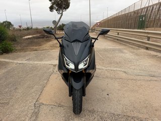 Yamaha T-Max 560 Negro