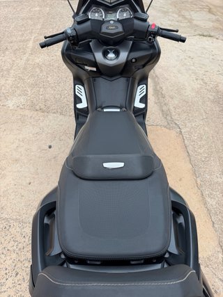 Yamaha T-Max 560 Negro