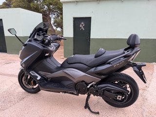 Yamaha T-Max 560 Negro