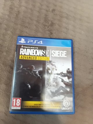 Jogo PS4 Rainbow Six Siege Advanced Edition