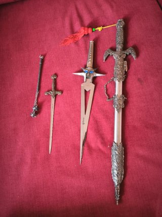 Set de mini espadas decorativas