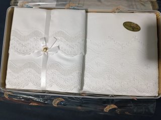 Sábanas bordadas blancas