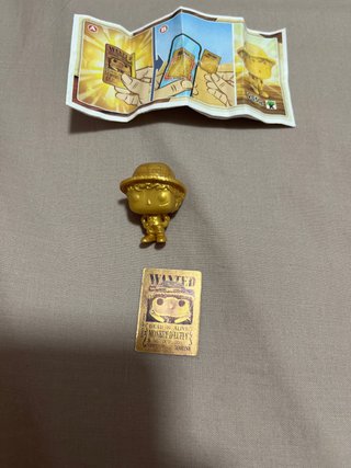 Figura dorada Colección Huevo Kinder