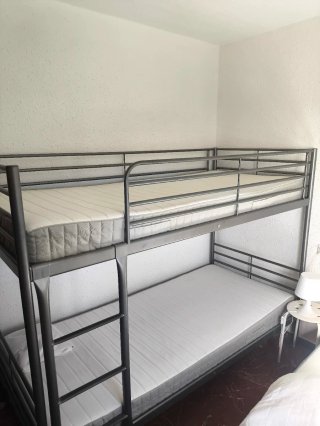 Litera metálica con colchones