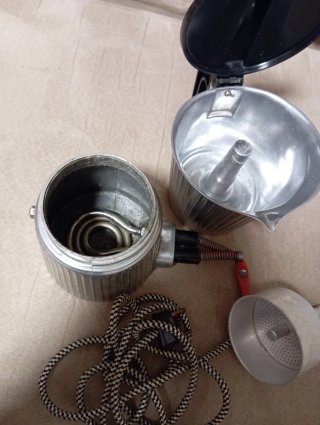 Cafetera italiana antigua