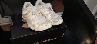 Zapatillas Under Armour Talla 27.5 Blancas