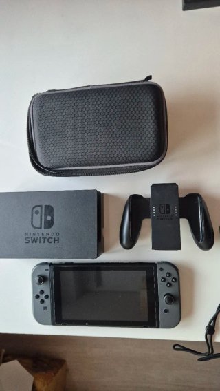 Nintendo Switch Gris + Accesorios
