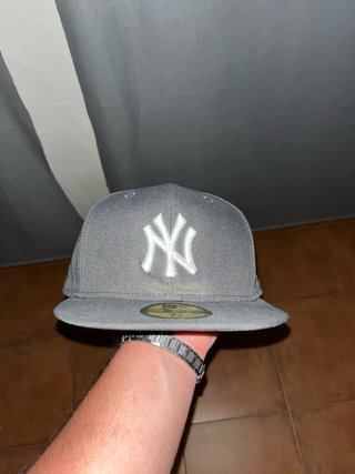 Gorra New Era 59FIFTY Gris Oscuro