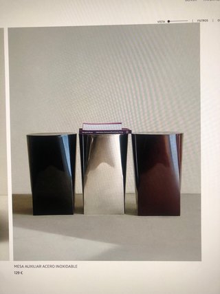 *A ESTRENAR* Mesa de acero Zara  Home color vino