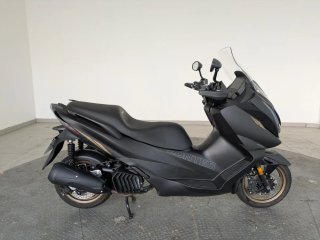 Zontes 125 E Maxi Scooter Negra