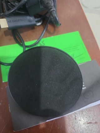 Micrófono Razer Seiren Emote RGB