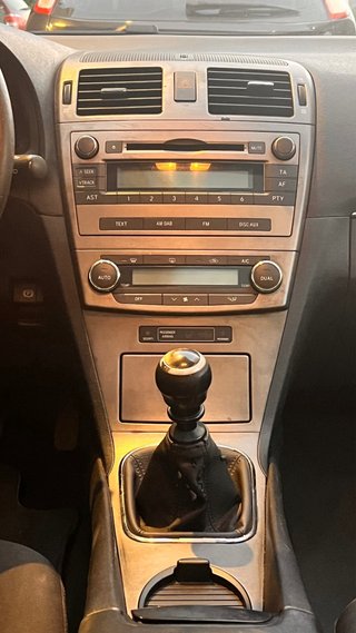 Toyota Avensis Cross Sport 2.2 D-4D 150cv 2011