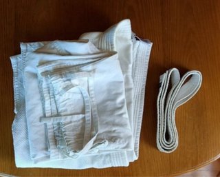 Kimono Judo/Jiujitsu/Taekwondo T180 alto gramaje