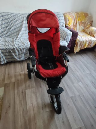 Carrito de bebé Jane rojo vendo o cambio