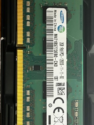 Samsung 2GB DDR2 SODIMM M471B5773EB0-CK0